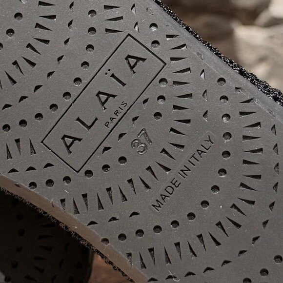 Alaïa Black Fishnet Mesh Thong Sandals - Picture 8 of 11